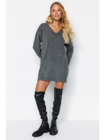 trendyol Strickkleid in Grau