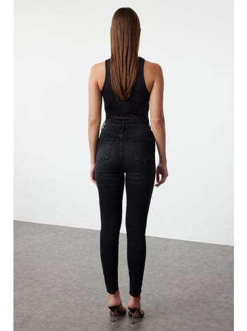trendyol Dżinsy - Skinny fit - w kolorze czarnym