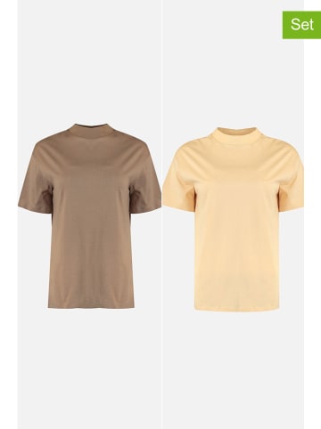 trendyol 2er-Set: Shirts in Hellbraun/ Beige