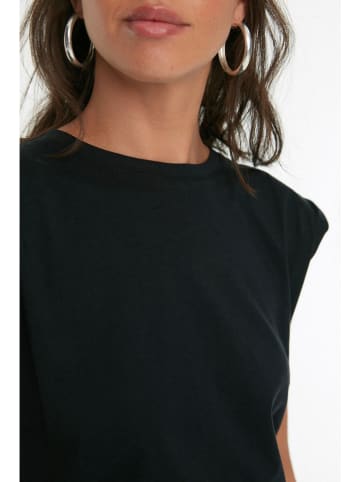 trendyol Shirt in Schwarz