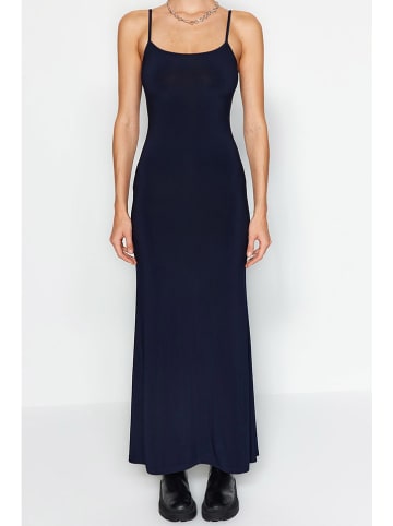 trendyol Kleid in Dunkelblau
