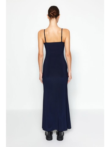 trendyol Kleid in Dunkelblau