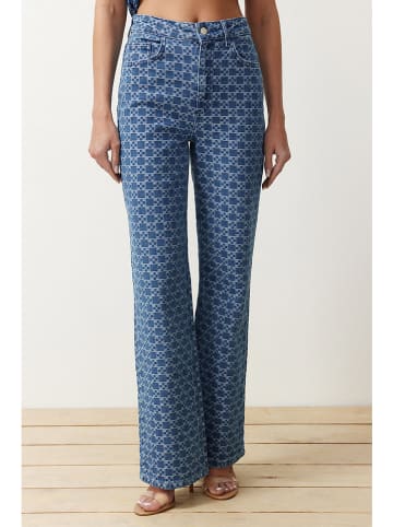 trendyol Dżinsy - Comfort fit - w kolorze niebieskim
