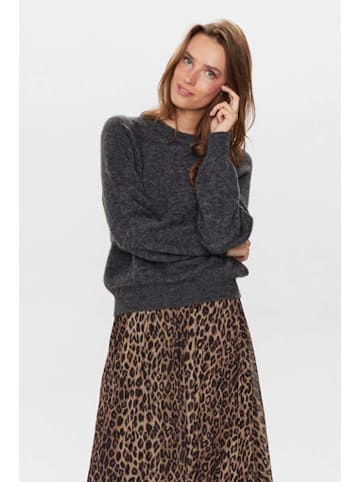 NÜMPH Sweter w kolorze antracytowym