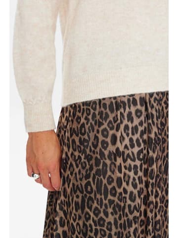 NÜMPH Sweter w kolorze kremowym