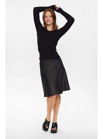NÜMPH Pullover in Schwarz