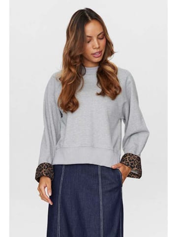 NÜMPH Sweatshirt in Grau