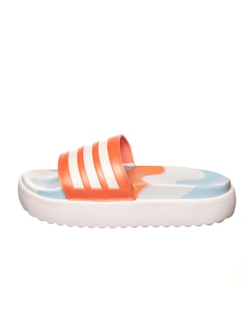 adidas Plateau-Adiletten in Weiß/ Orange