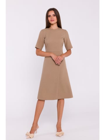 Stylove Sukienka w kolorze beżowym