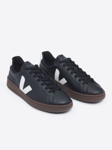 Veja Sneakers "Urca" in Schwarz/ Weiß