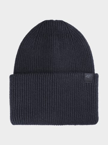 4F Muts zwart
