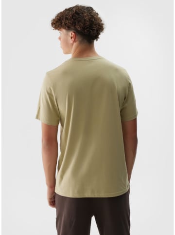 4F Shirt in Oliv