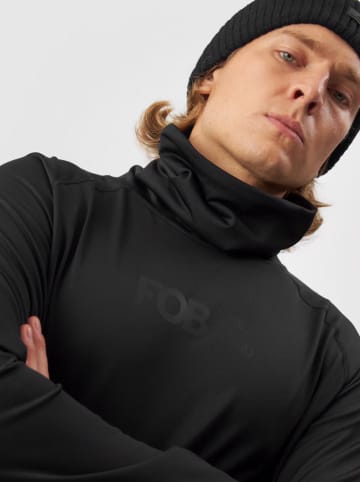 4F Podkoszulek termiczny w kolorze czarnym