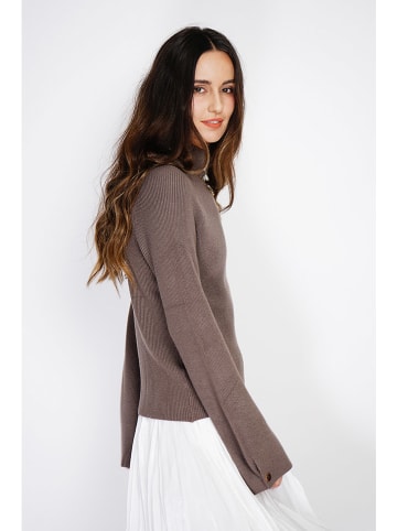 C& Jo Pullover in Taupe