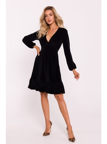 made of emotion Samtkleid in Schwarz
