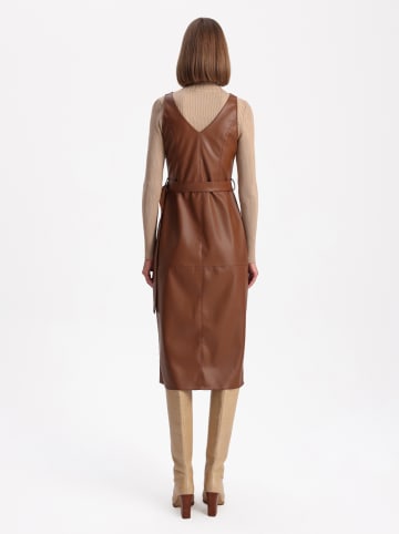 BGN Kleid in Cognac