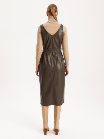 BGN Kleid in Dunkelgrün