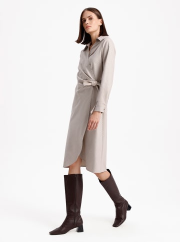 BGN Kleid in Hellgrau