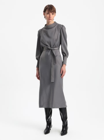 BGN Kleid in Grau