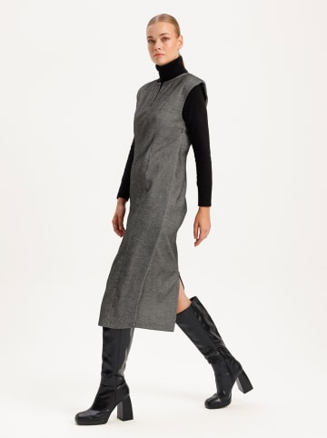 BGN Kleid in Anthrazit