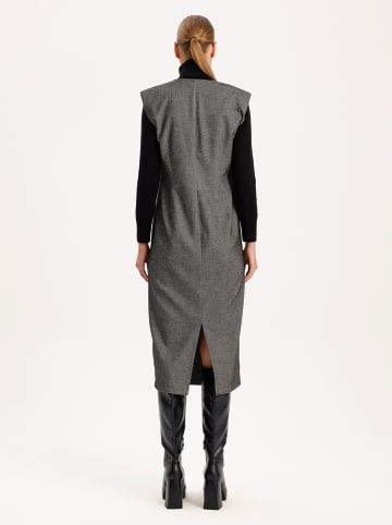 BGN Kleid in Anthrazit