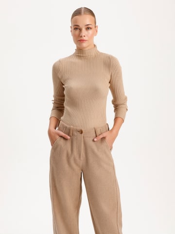 BGN Sweter w kolorze beżowym
