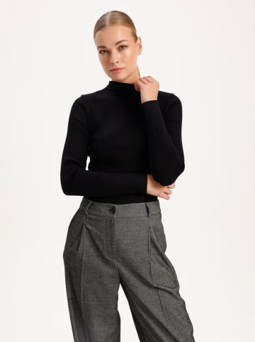 BGN Pullover in Schwarz