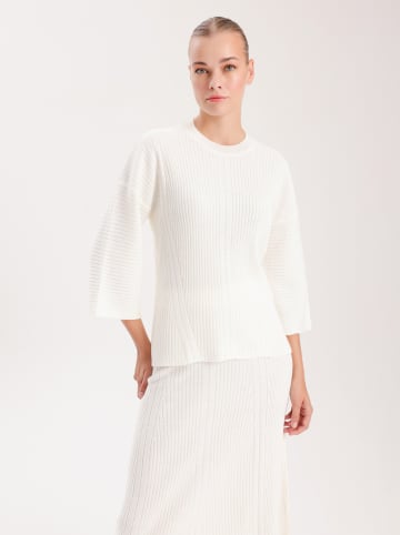 BGN Sweter w kolorze kremowym