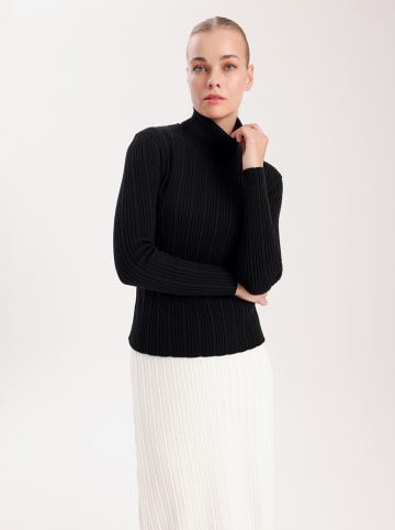 BGN Rollkragenpullover in Schwarz