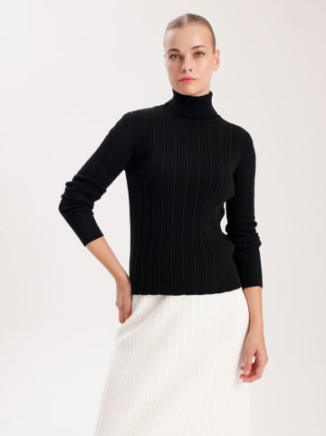 BGN Rollkragenpullover in Schwarz