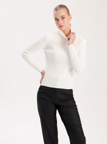 BGN Rollkragenpullover in Creme