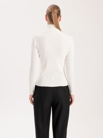 BGN Rollkragenpullover in Creme