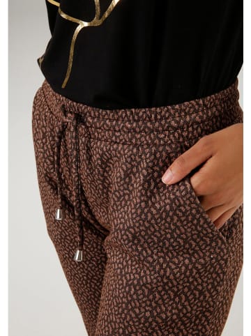 Aniston Hose in Braun
