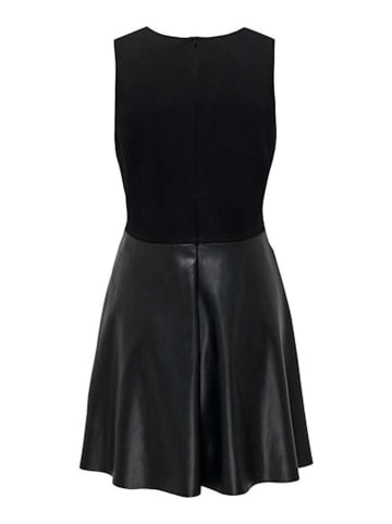 ONLY Kleid in Schwarz