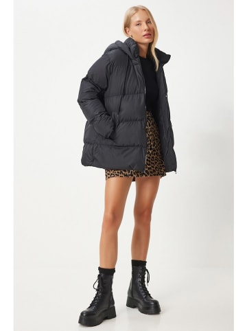 Happiness Istanbul Steppjacke in Schwarz
