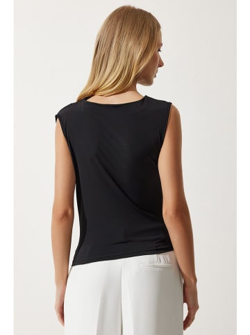 Happiness Istanbul Top in Schwarz