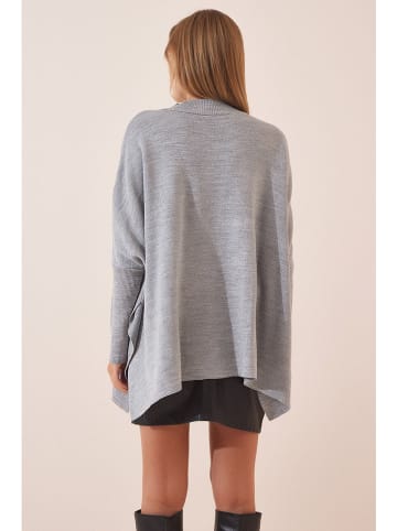 Happiness Istanbul Pullover in Grau