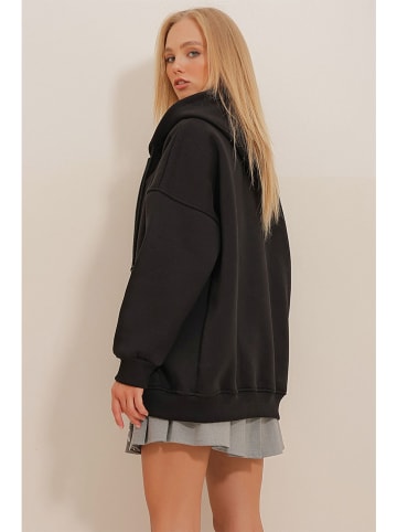 Trend Alaçatı Stili Sweatjacke in Schwarz
