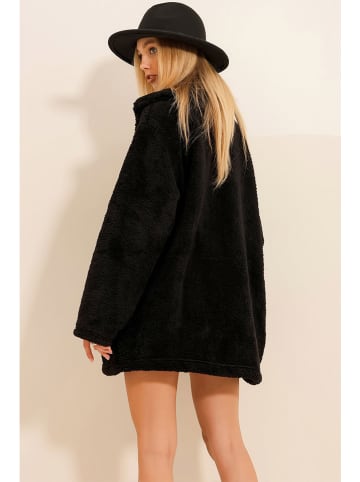 Trend Alaçatı Stili Teddymantel in Schwarz