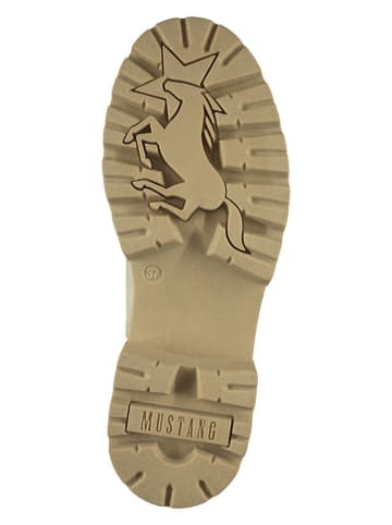 Mustang Boots in Creme/ Beige
