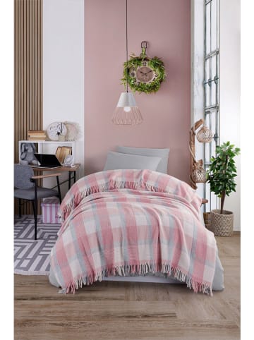 Elizabed Bedsprei lichtroze/lichtblauw