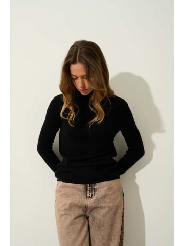 AUTHENTIC CASHMERE Kaszmirowy golf "Bise" w kolorze czarnym