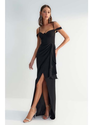 trendyol Kleid in Schwarz