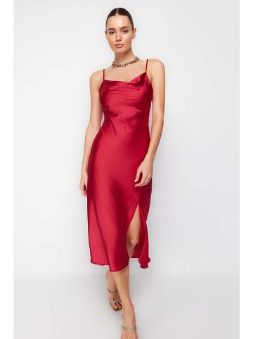 trendyol Kleid in Rot