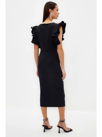 trendyol Kleid in Schwarz