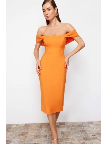 trendyol Kleid in Orange