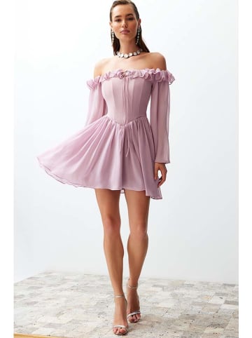trendyol Kleid in Rosa