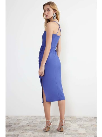 trendyol Kleid in Blau