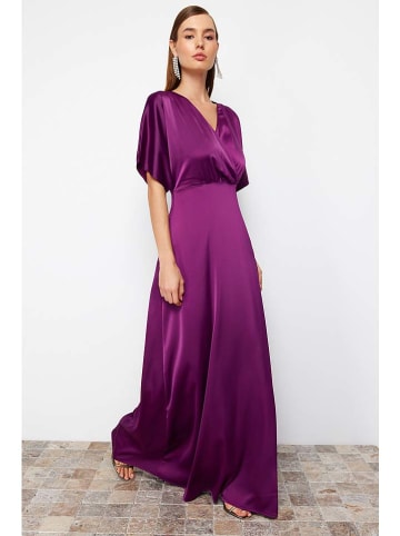 trendyol Kleid in Lila