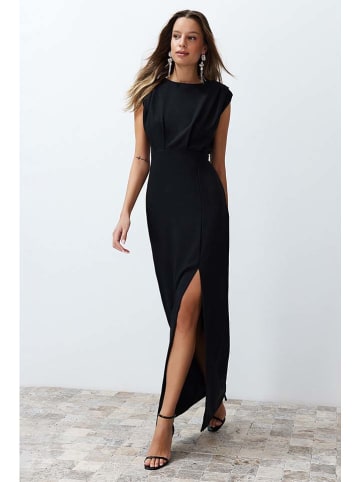 trendyol Kleid in Schwarz